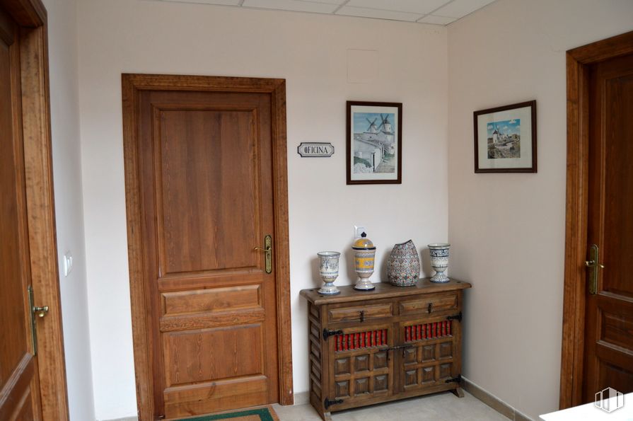 Industrial for sale at Calle Severo Ochoa, 90, Talavera de la Reina, Toledo, 45614 with picture frame, cabinetry, door, building, wood, fixture, flooring, interior design, floor and china cabinet around