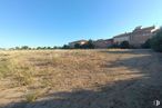 Land for sale at Calle Cabeza Tocón, Valmojado, Toledo, 45940 with sky, plant, building, tree, natural landscape, road surface, asphalt, grass, landscape and horizon around