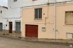 Retail for sale at Calle Jiménez de Córdoba, 29, Ledaña, Cuenca, 16237 with window, door, building, wood, fixture, road surface, flooring, beige, facade and asphalt around