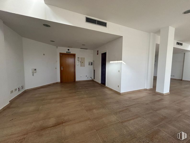 Oficina en venta en Calle San Rafael, Alcobendas, Madrid, 28108 con puerta, accesorio, madera, hall, interiorismo, suelos, suelo, edificio, madera dura y tinte para madera alrededor