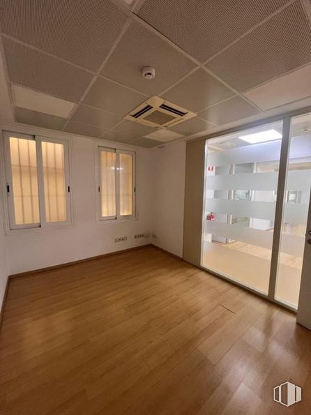 Oficina en alquiler en Calle Velázquez, 4, Salamanca, Madrid, 28001 con ventana, puerta, propiedad, accesorio, madera, hall, interiorismo, edificio, casa y suelos alrededor