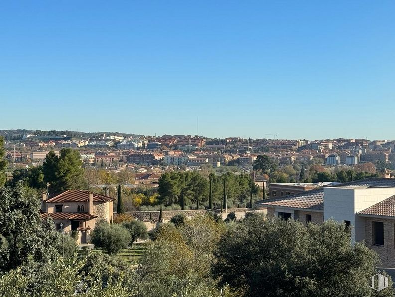 Land for sale at Carretera Navalpino, Toledo, 45004 with house, building, sky, tree, window, urban design, neighbourhood, residential area, landscape and cityscape around