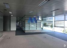 Office for rent at Calle Anabel Segura, Alcobendas, Madrid, 28108 with fixture, flooring, building, ceiling, composite material, glass, space, hall, aluminium and commercial building around