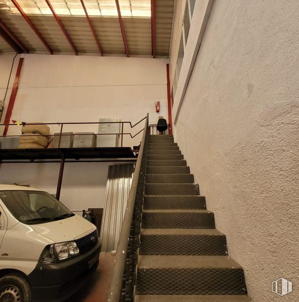 Industrial for sale at Calle Juan de la Cierva, Valdemoro, Madrid, 28341 with wheel, car, hat, tire, vehicle, automotive lighting, vehicle registration plate, motor vehicle, stairs and automotive design around