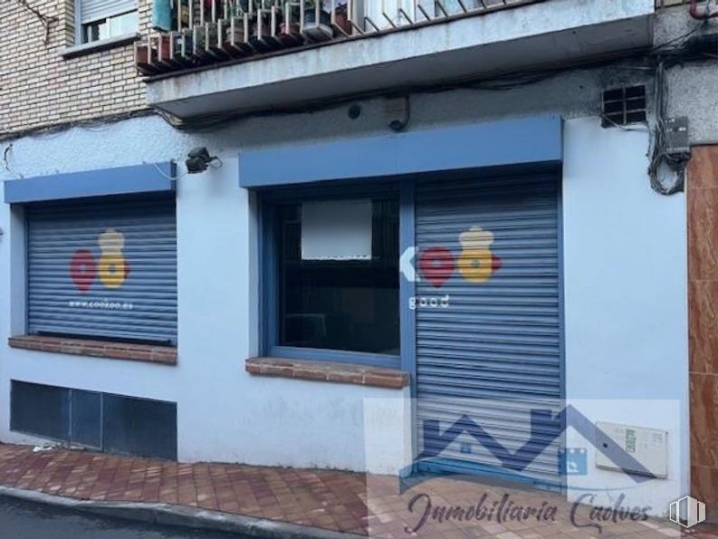 Local en venta en Calle Hospital, 24, Pozuelo de Alarcón, Madrid, 28223 con ventana, accesorio, fachada, inmobiliario, gas, madera, edificio, material compuesto, ventana de guillotina y calle alrededor