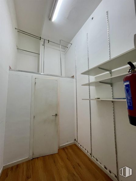 Local en venta en Calle Camilo José Cela, 5, Las Rozas de Madrid, Madrid, 28230 con productos envasados, madera, suelos, suelo, pared, accesorio, techo, madera dura, edificio y hall alrededor