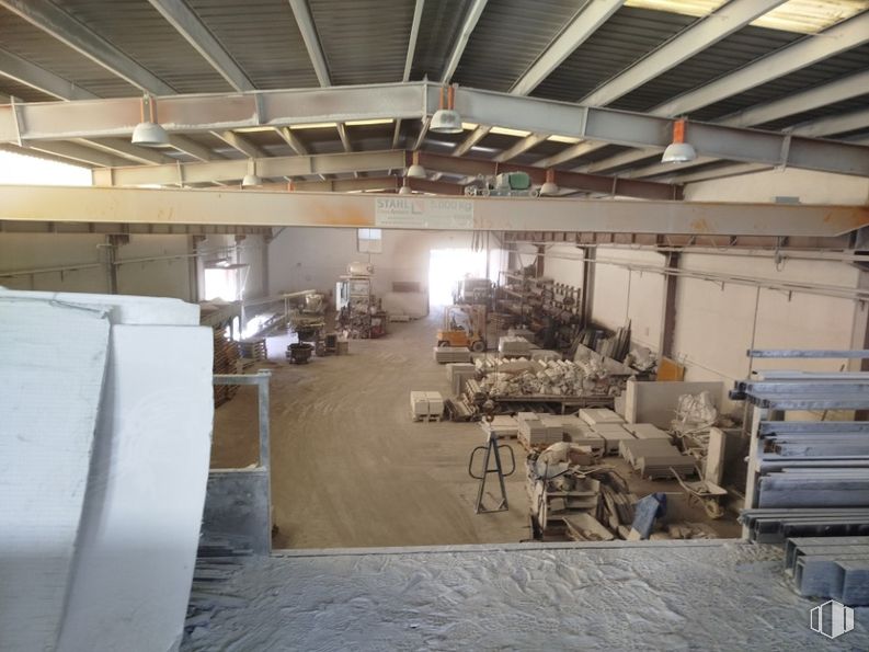 Industrial for sale at Polígono industrial Prado Overa, Leganés, Madrid, 28914 with wood, floor, composite material, ceiling, machine, workshop, factory, building material, engineering and plywood around