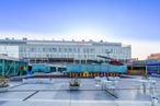 Retail for sale at Calle Gaspar Morales, 1, Paracuellos de Jarama, Madrid, 28860 with houseplant, building, sky, plant, blue, urban design, house, flowerpot, facade and condominium around