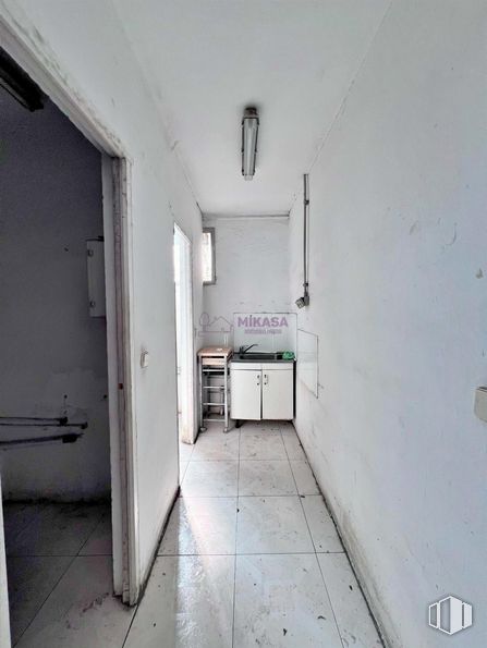 Nave en alquiler en Calle Julio Palacios, Leganés, Madrid, 28914 con ebanistería, lámpara, alumbrado, edificio, interiorismo, accesorio, suelos, casa, suelo y techo alrededor