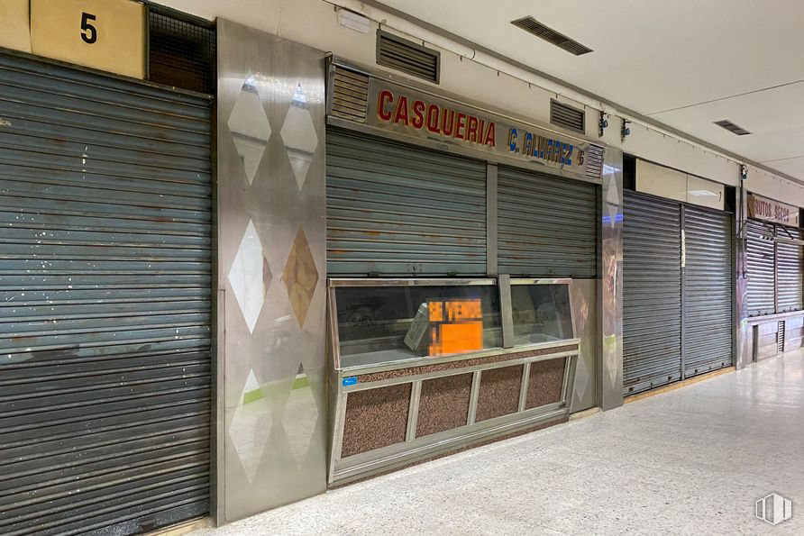 Local en venta en Calle Habana, 37, Fuenlabrada, Madrid, 28945 con persiana de la ventana, accesorio, piso, suelo, fachada, vidrio, edificio, máquina, edificio comercial y ciudad alrededor