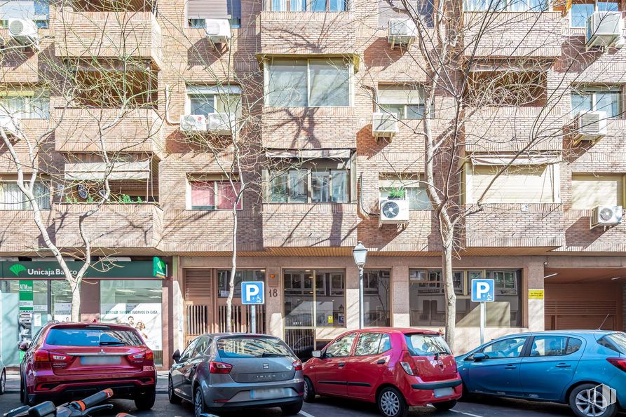 Oficina en venta en Zona Goya, Salamanca, Madrid, 28001 con coche, ventana, neumático, rueda, luz de estacionamiento, vehículo terrestre, vehículo, propiedad, fotografía y edificio alrededor