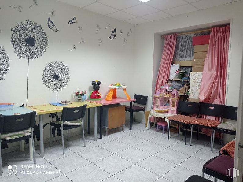 Retail for sale at Avenida Pablo Neruda, Puente de Vallecas, Madrid, 28018 with chair, table, desk, furniture, curtain, building, interior design, wall, floor and ceiling around