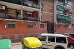 Retail for sale at Calle Santa Teresa, 3, Alcalá de Henares, Madrid, 28803 with car, window, building, wheel, land vehicle, tire, vehicle, motor vehicle, neighbourhood and house around