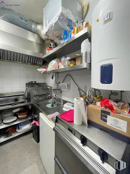 Local en alquiler en Zona Valleaguado - La Cañada, Coslada, Madrid, 28820 con ebanistería, interiorismo, cocina, encimera, cocina, fregadero, aparato de cocina, gas, estufa de gas y máquina alrededor