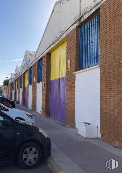 Nave en venta en Calle Silicio, 3 - 5, Torrejón de Ardoz, Madrid, 28850 con rueda, ventana, coche, cielo, neumático, vehículo, edificio, neumático automotriz, diseño automotriz y asfalto alrededor