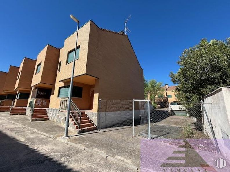 Land for sale at Calle Molinillo, Hormigos, Toledo, 45919 with window, sky, building, plant, shade, road surface, house, land lot, urban design and tree around