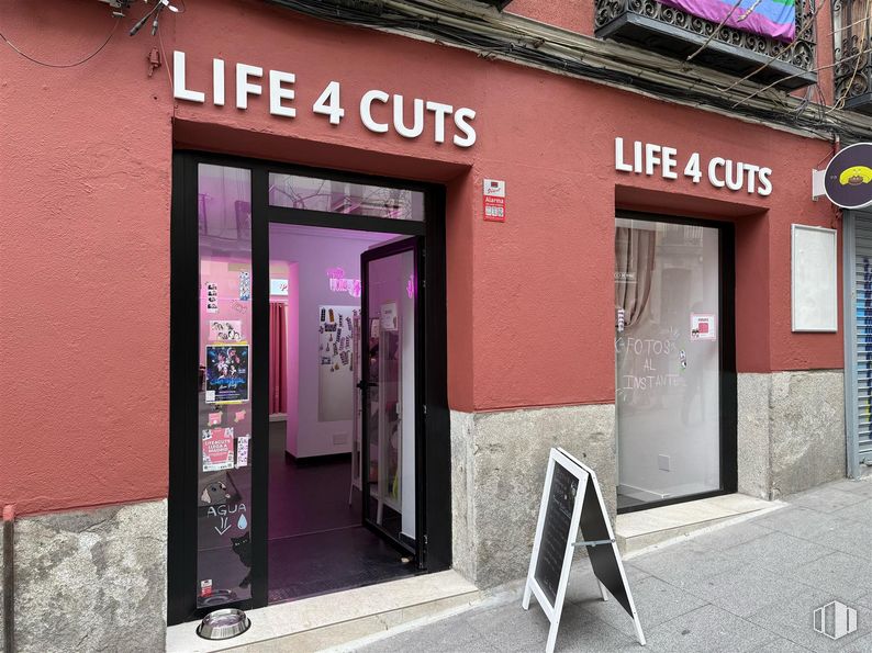 Retail for sale at Calle Augusto Figueroa, 22, Centro, Madrid, 28004 with advertising, logo, sign and retail around