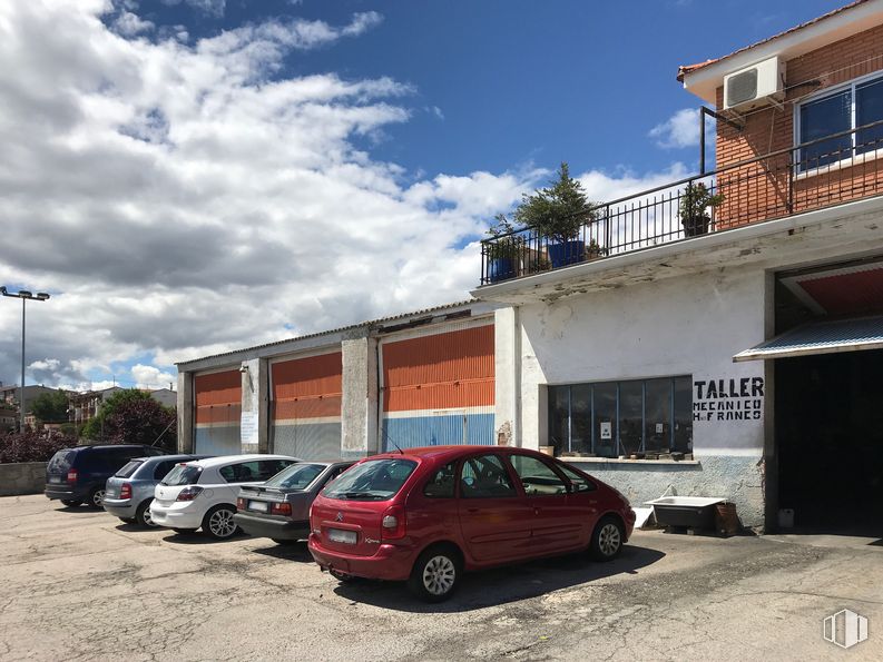 Nave en venta en Avenida de la Libertad, 64, Colmenar Viejo, Madrid, 28770 con coche, ventana, edificio, luz de estacionamiento automotriz, rueda, nube, neumático, cielo, vehículo terrestre y vehículo alrededor