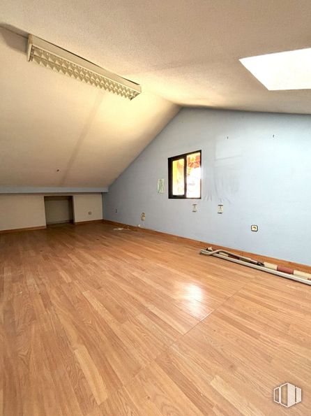 Local en alquiler en Calle Maestro, Alpedrete, Madrid, 28430 con propiedad, madera, hall, suelos, suelo, edificio, tinte para madera, ventana, pared y madera dura alrededor