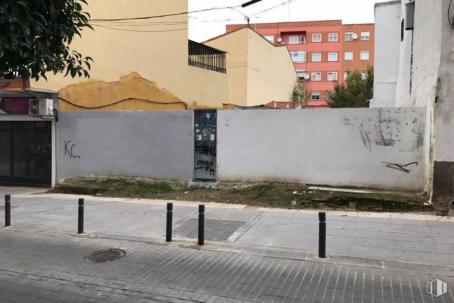 Suelo en venta en Calle Fausto Fraile, 26, Móstoles, Madrid, 28934 con edificio, ventana, cielo, superficie de la carretera, asfalto, casa, árbol, terreno, pintura y diseño urbano alrededor