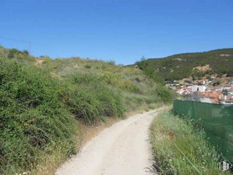 Suelo en venta en Urbanización Paraje San Antonio, Chiloeches, Guadalajara, 19160 con cielo, planta, comunidad vegetal, pendiente, paisaje natural, montaña, tierras altas, lote de terreno, vía pública y terreno alrededor