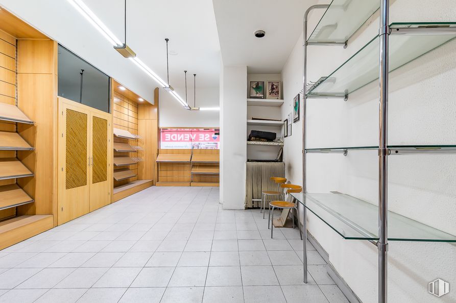 Local en venta en Calle Marqués de Urquijo, Moncloa - Aravaca, Madrid, 28008 con interiorismo, arquitectura, suelos, suelo, accesorio, pared, techo, madera, estantería y fachada alrededor