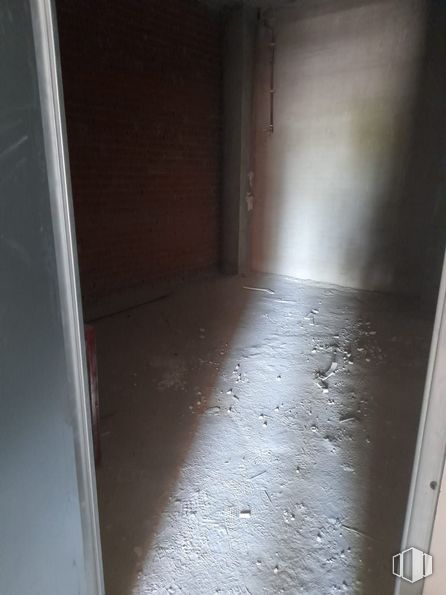 Local en alquiler y venta en Zona La Perlita, Arganda del Rey, Madrid, 28500 con espejo, madera, accesorio, piso, pavimento, material compuesto, tintes y sombras, gas, madera y hormigón alrededor