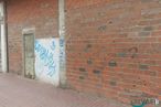 Retail for rent at Calle Teso Nuevo, Arévalo, Ávila, 05200 with door, handwriting, road surface, brickwork, brick, wood, art, wall, font and paint around