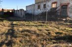 Land for sale at Calle Fábrica, Hontalbilla, Segovia, 40353 with building, plant, sky, window, land lot, grass, residential area, real estate, landscape and tree around