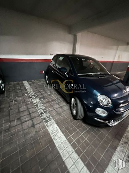 Oficina en venta en Avenida Alberto Alcocer, Chamartín, Madrid, 28036 con coche, rueda, neumático, matrícula, luz de estacionamiento, vehículo, iluminación del automóvil, capó, vehículo de motor y neumático de automoción alrededor