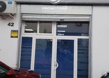 Industrial for sale at Zona empresarial, Rivas-Vaciamadrid, Madrid, 28529 with car, tire, wheel, window, door, logo, sign, car door, automotive tail & brake light and sedan around