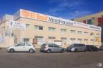 Office for rent at Avenida de los Hermanos Granda, 38, San Blas - Canillejas, Madrid, 28022 with car, building, window, tire, wheel, automotive parking light, land vehicle, vehicle, property, sky and motor vehicle around