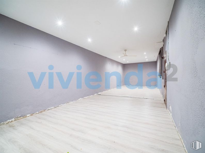 Local en venta en Calle Segovia, Arganzuela, Madrid, 28005 con edificio, madera, suelos, suelo, casa, propiedad material, accesorio, madera dura, material compuesto y techo alrededor