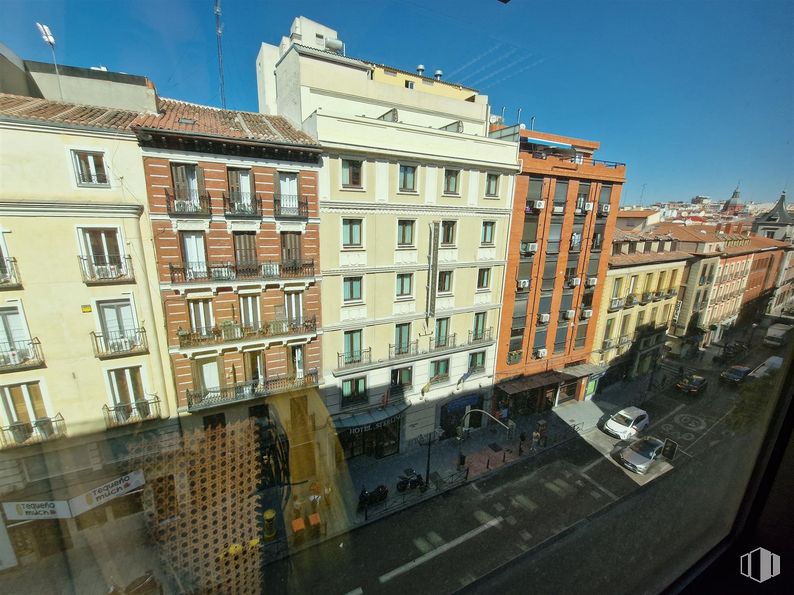 Oficina en alquiler en Calle San Bernardo, 20, Centro, Madrid, 28015 con edificio, cielo, ventana, accesorio, diseño urbano, coche, condominio, ciudad, bloque de pisos y fachada alrededor