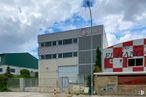 Industrial for sale at Calle Bell, 1, Getafe, Madrid, 28906 with building, window, cloud, sky, plant, flag, facade, gas, city and cumulus around