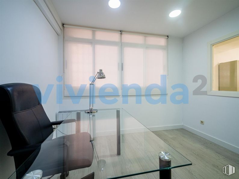 Oficina en venta en Calle Drácena, Chamartín, Madrid, 28016 con alumbrado, silla, mesa, edificio, accesorio, interiorismo, suelos, suelo, línea y pared alrededor