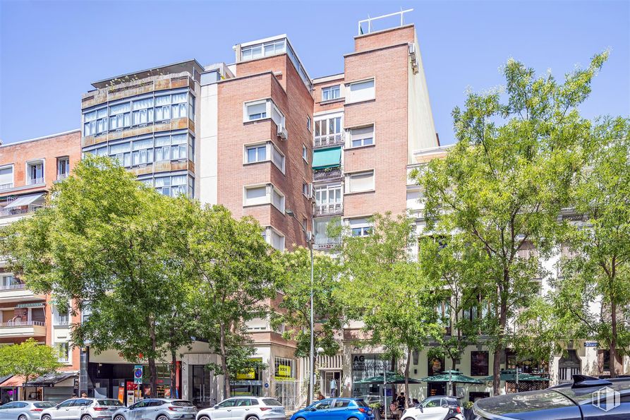 Local en venta en Calle José Ortega y Gasset, 65, Salamanca, Madrid, 28006 con coche, cielo, vehículo terrestre, edificio, rueda, ventana, vehículo, neumático, árbol y diseño urbano alrededor