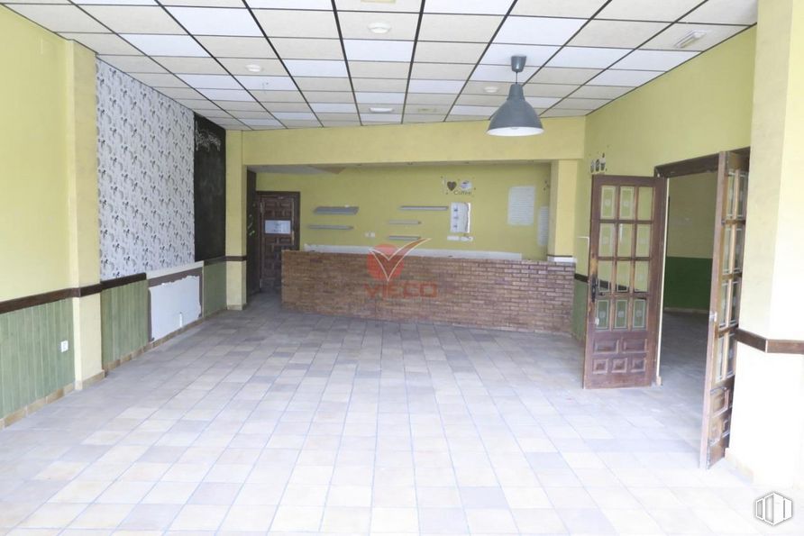 Retail for sale at Priego, Priego, Cuenca, 16800 with door, light fixture, lighting, building, flooring, floor, fixture, hall, house and wood around