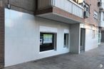 Retail for rent at Calle Honduras, 4, Coslada, Madrid, 28820 with building, window, urban design, residential area, facade, real estate, composite material, condominium, wood and fixture around