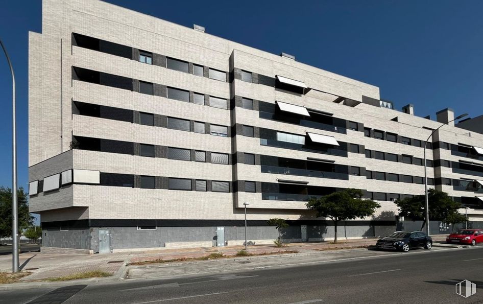 Local en alquiler en Avenida Gran Via del Sureste, Villa de Vallecas, Madrid, 28031 con edificio, propiedad, cielo, bloque de pisos, diseño urbano, condominio, coche, fachada, zona residencial y edificio comercial alrededor