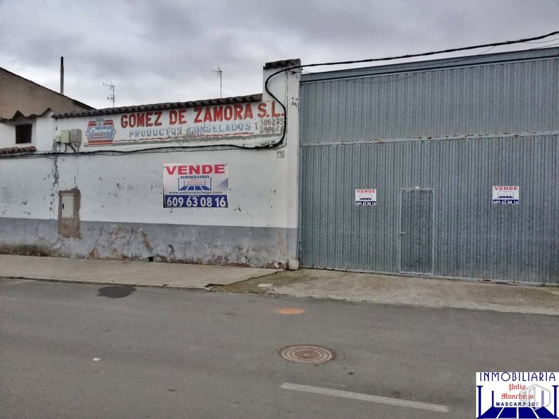 Land for sale at Calle Calvario, Mora, Toledo, 45400 with building, sky, cloud, asphalt, art, gas, font, facade, fixture and road surface around