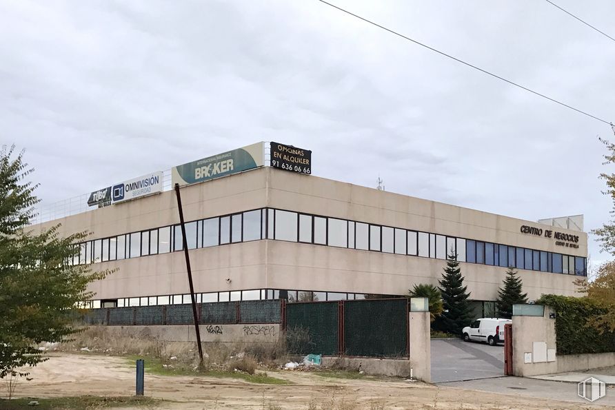 Oficina en alquiler en Centro de Negocios Ciudad de Sevilla, Calle Dublín, 1, Las Rozas de Madrid, Madrid, 28230 con edificio, cielo, planta, nube, árbol, ventana, zona residencial, fachada, edificio comercial y ciudad alrededor