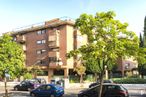 Retail for rent at Calle San Epifanio, 1, Arganzuela, Madrid, 28005 with car, building, window, residential area, apartment, city, urban area, neighbourhood, facade and town around