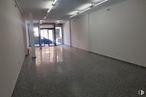 Retail for sale at Calle Marqués, Pinto, Madrid, 28320 with flooring, floor, ceiling, tile flooring, transparency, hall, glass, silver, tile and fluorescent lamp around