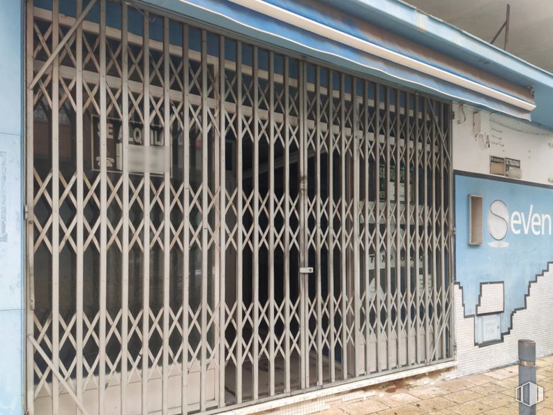 Retail for sale & for rent at Centro urbano, Quintanar de la Orden, Toledo, 45800 with composite material, metal and gate around