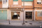 Retail for sale at Calle Huertas, Azuqueca de Henares, Guadalajara, 19200 with window, door, building, fixture, wood, road surface, facade, residential area, city and symmetry around