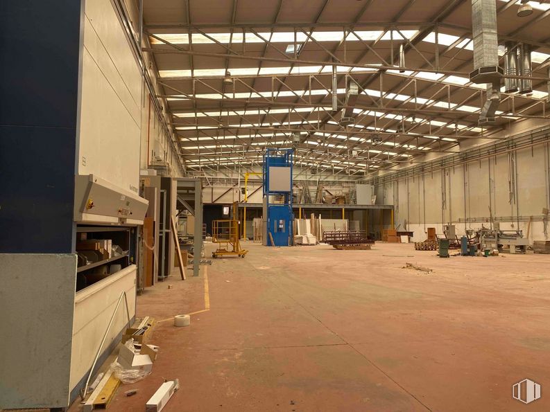 Nave en alquiler en Zona industrial, Getafe, Madrid, 28906 con hall, madera, pabellón, suelo, haz, suelos, ingeniería, techo, hangar y fábrica alrededor