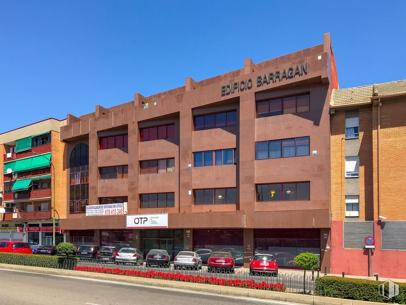 Oficina en alquiler y venta en Edificio Barragán, Calle Ronda Poniente, 7, Torrejón de Ardoz, Madrid, 28850 con edificio, ventana, cielo, rueda, casa, barrio residencial, material de construcción, bienes raíces, edificio comercial y fachada alrededor