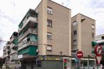 Retail for sale at Calle Fuentebella, 37, Parla, Madrid, 28980 with car, building, sky, cloud, property, window, wheel, tire, vehicle and urban design around