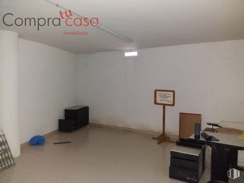 Local en venta en Zona Nueva Segovia, Segovia, 40006 con mesa, edificio, diseño de interiores, casa, madera, sala de estar, piso, suelo, madera y techo alrededor